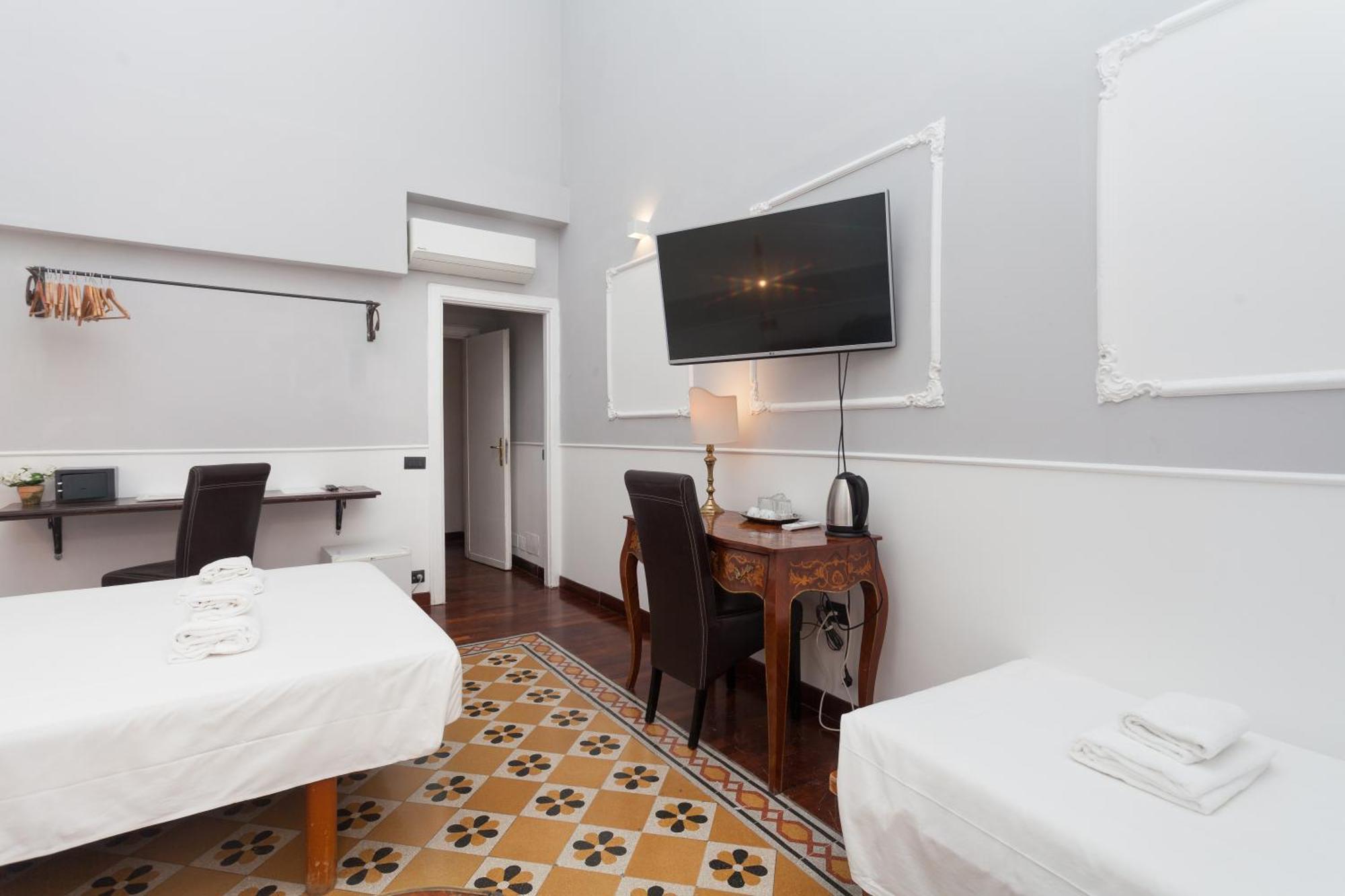 Palazzo Del Duca Piazza Navona Guest House Рим Екстериор снимка