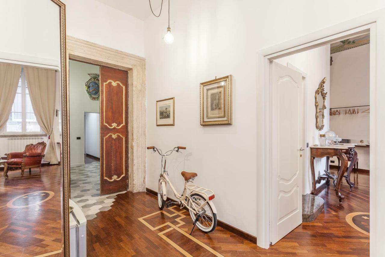 Palazzo Del Duca Piazza Navona Guest House Рим Екстериор снимка