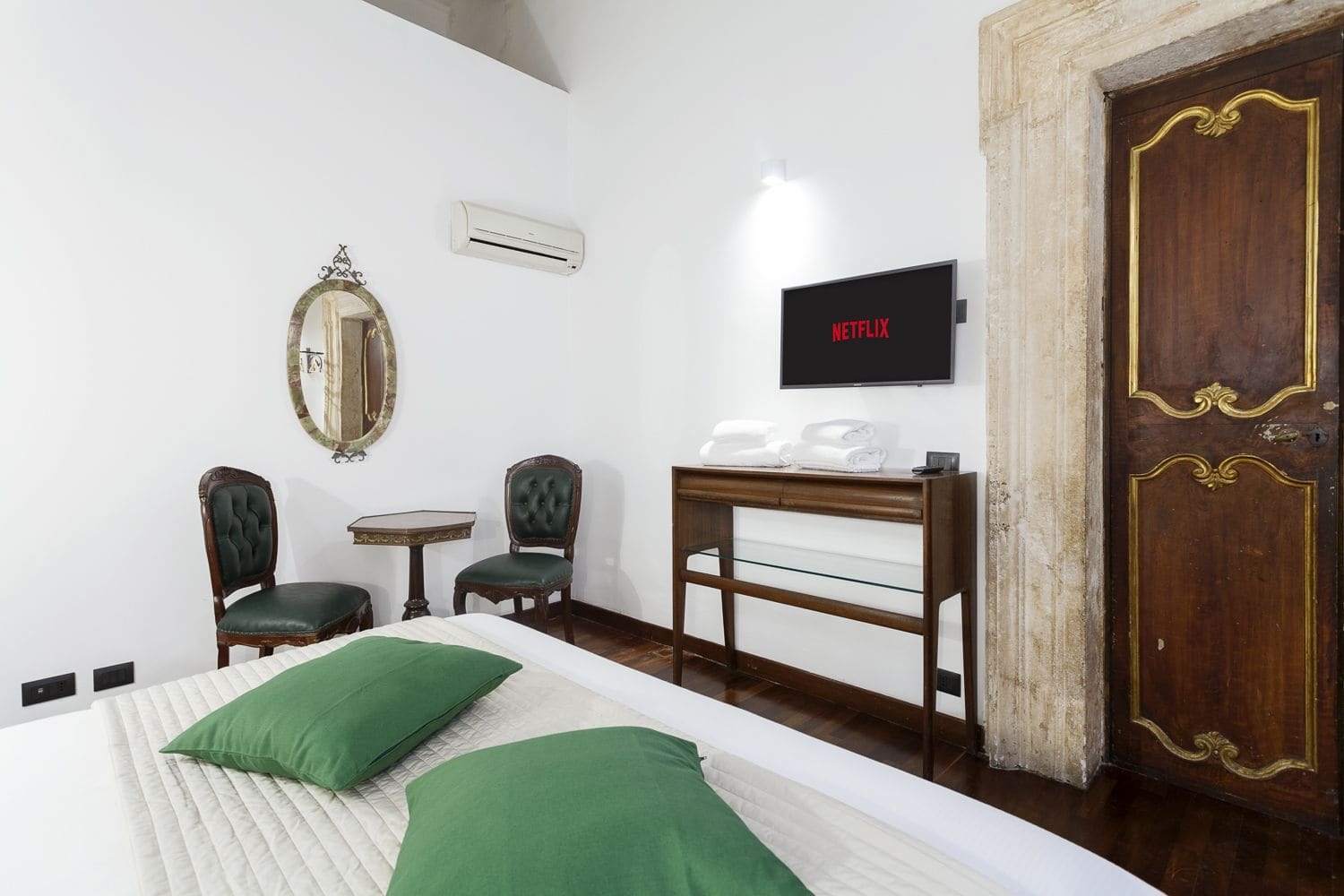 Palazzo Del Duca Piazza Navona Guest House Рим Екстериор снимка